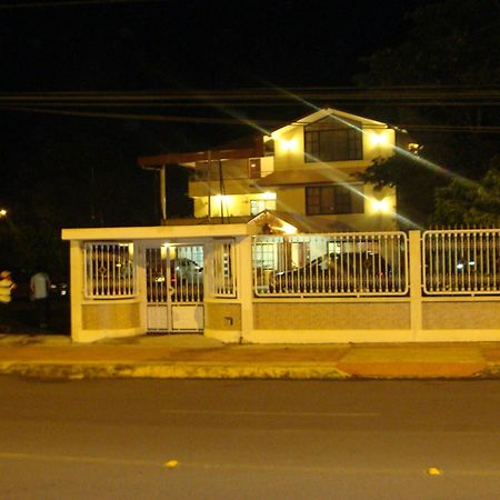 Hostal La Molienda Puyo Exterior photo